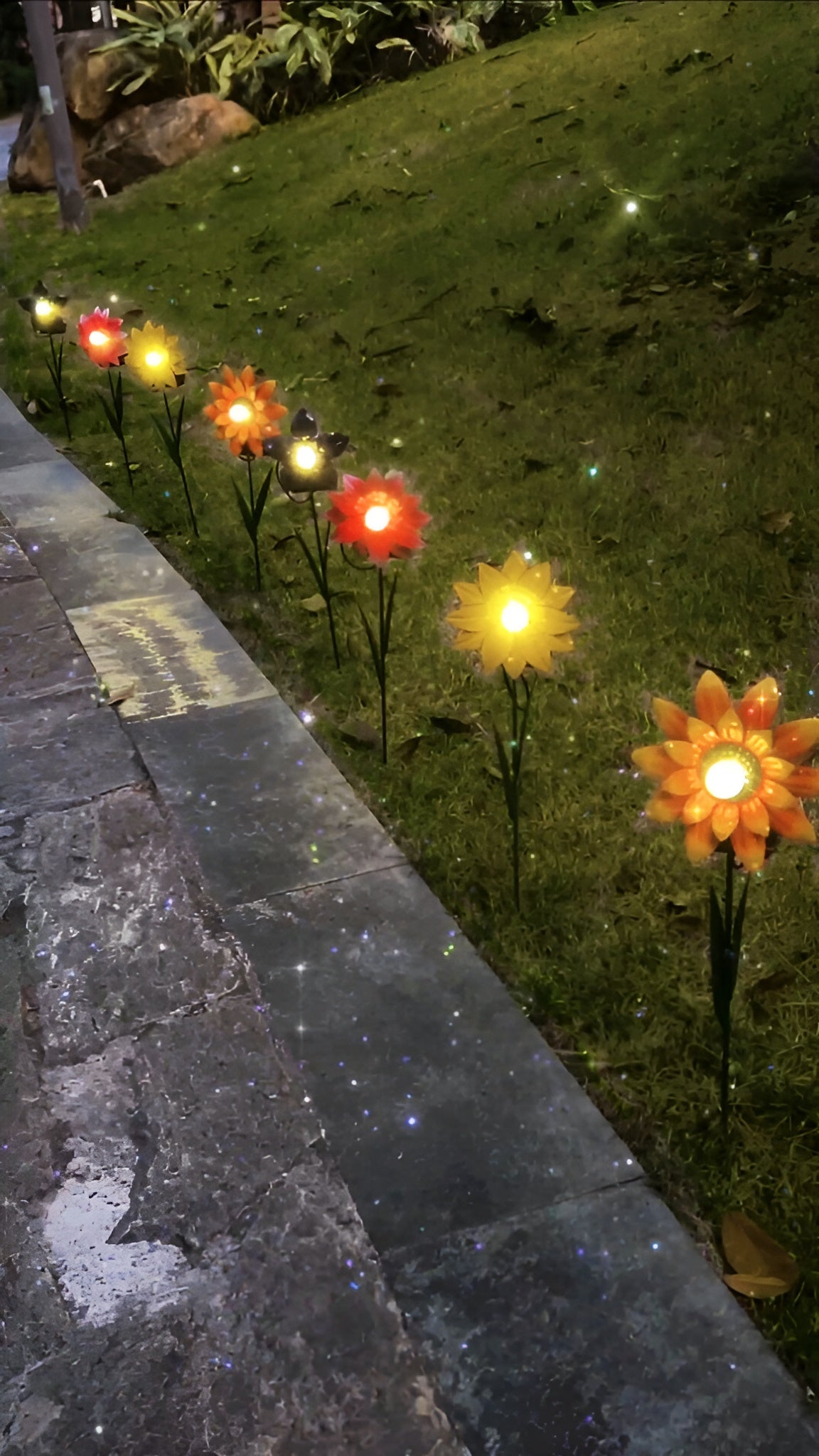 4 Packs Decorative Solar Sunflower Garden Lights for DIY garden&balcony on pathway shining at night